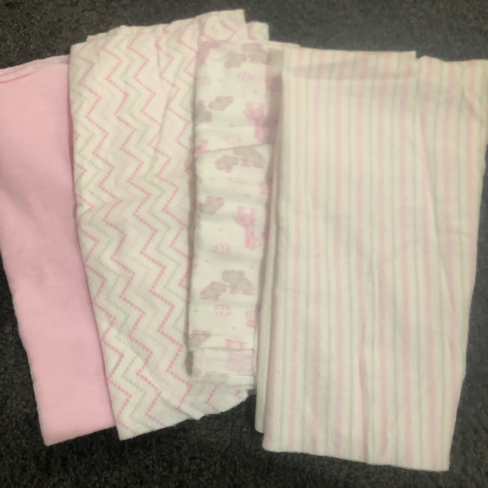 Lot of 4 receiving blankets